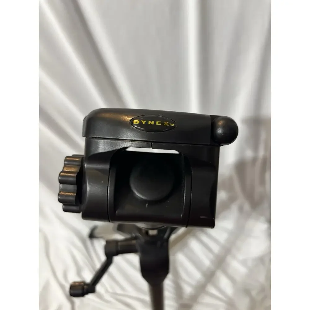 Dynex DX-TRP60 Tripod